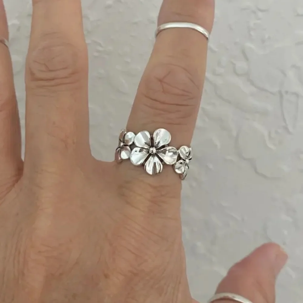 Cute Flower Ring